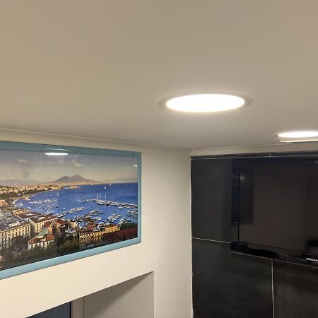 B&B Luna Rossa Napoli Bagian luar foto