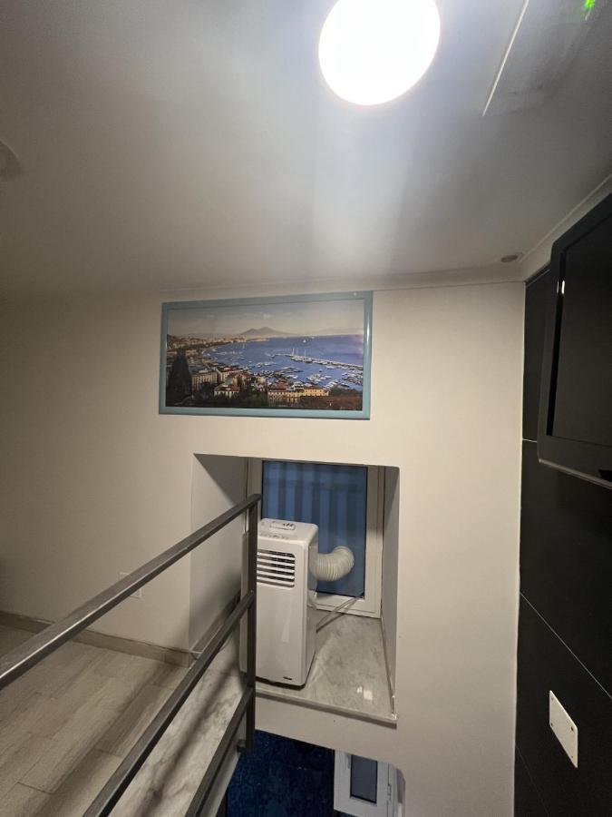 B&B Luna Rossa Napoli Bagian luar foto