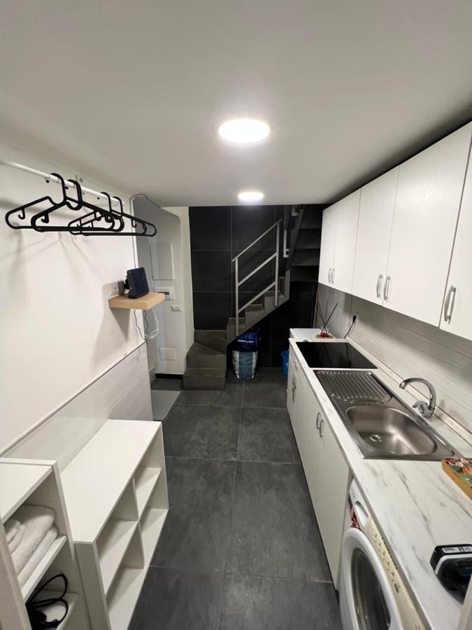 B&B Luna Rossa Napoli Bagian luar foto