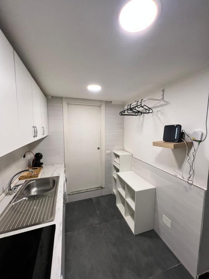 B&B Luna Rossa Napoli Bagian luar foto